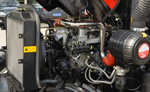 AG百家乐-704型拖拉机