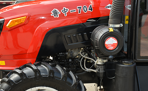 AG百家乐-704型拖拉机