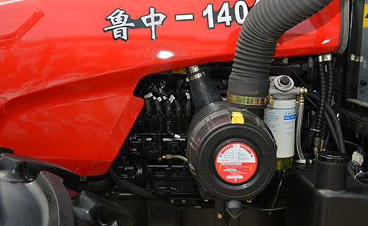 AG百家乐-1404型拖拉机