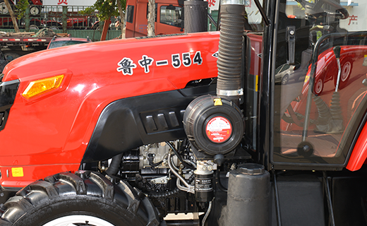 AG百家乐-554型拖拉机